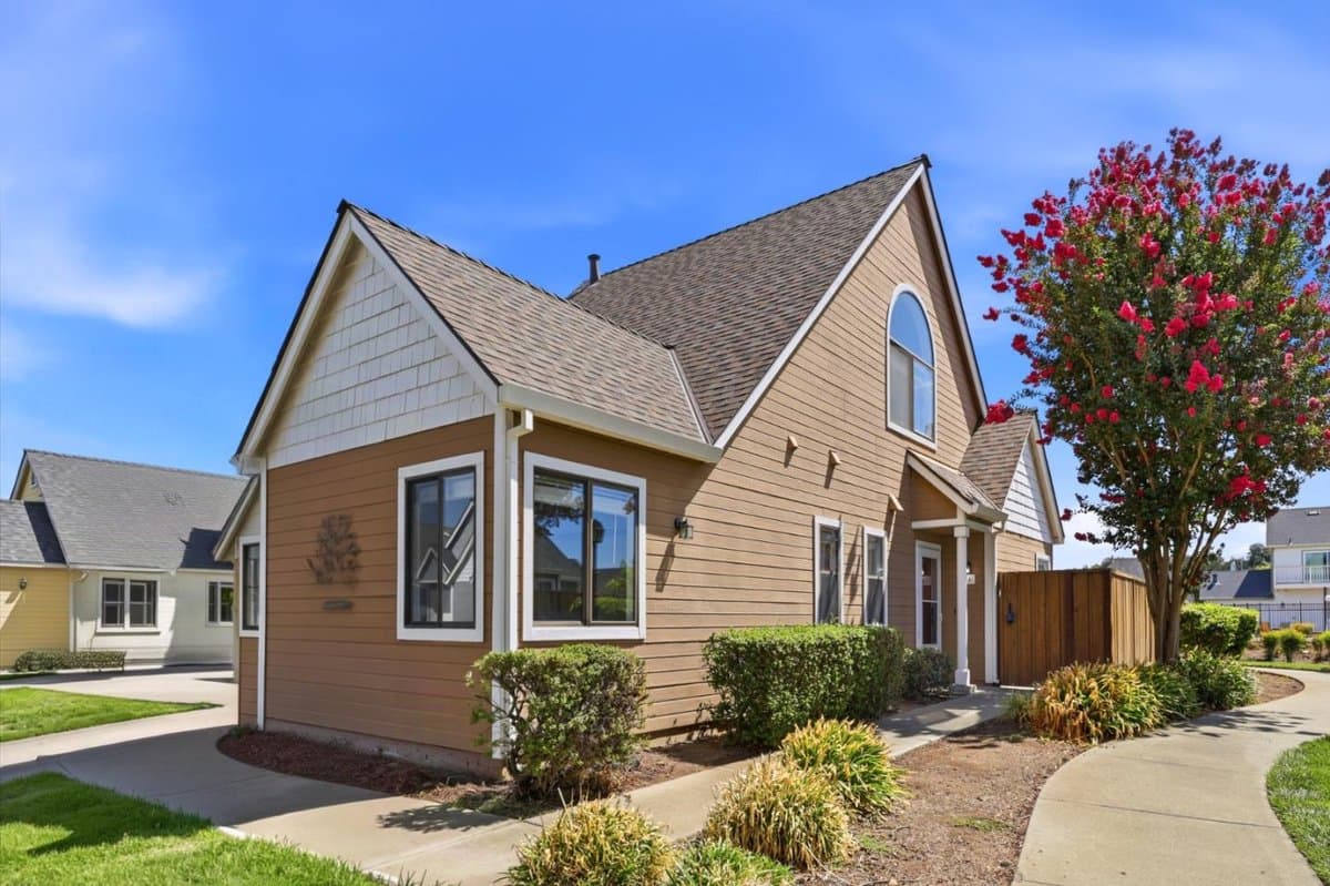 744 Anne Lane - Photo 4