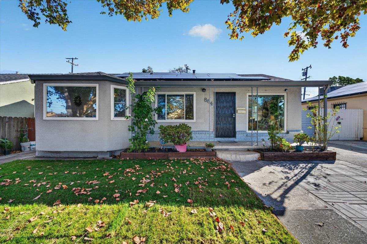 884 Beechwood Avenue - Photo 2