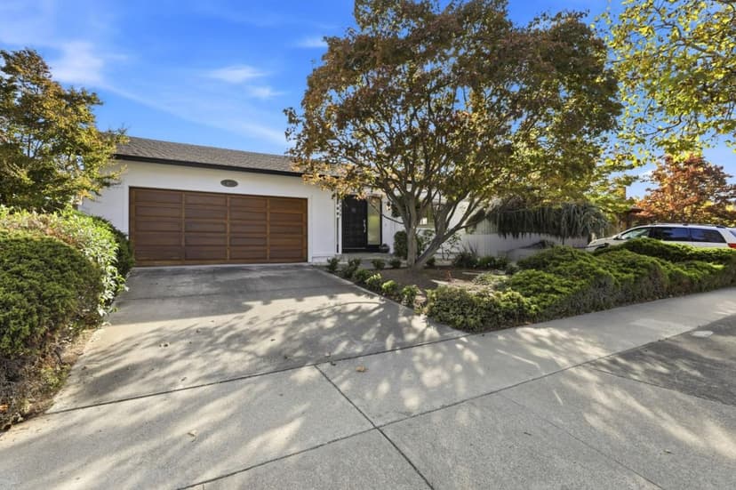 4020 Twyla Lane - Photo 1 of 8