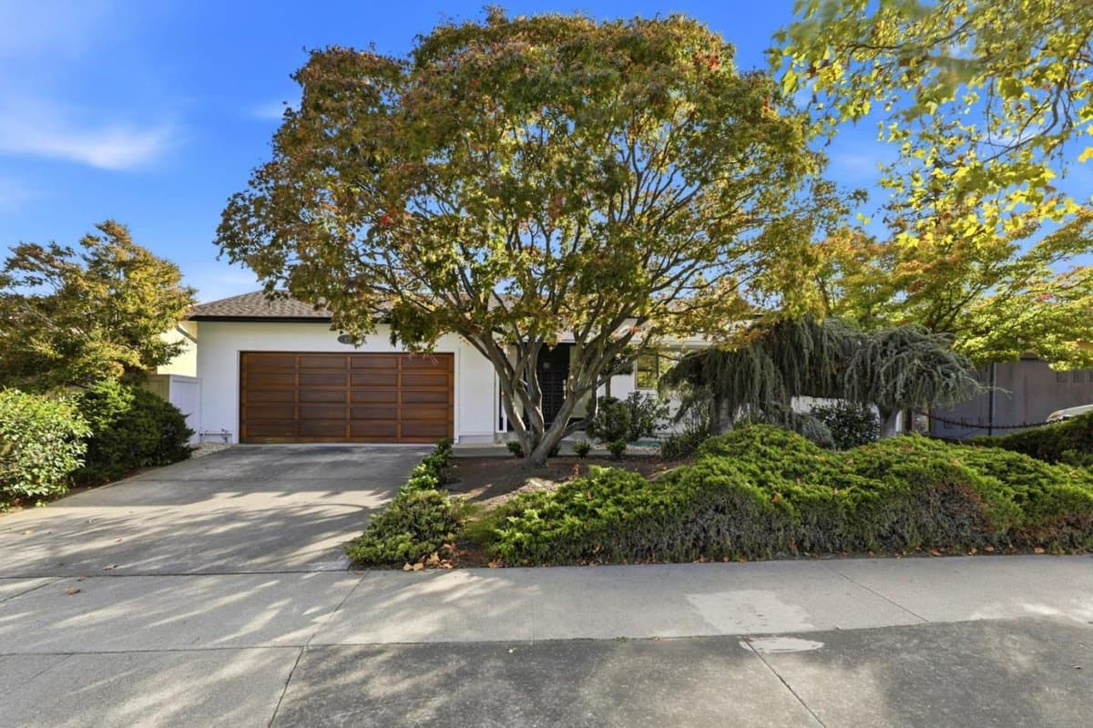 4020 Twyla Lane - Photo 3
