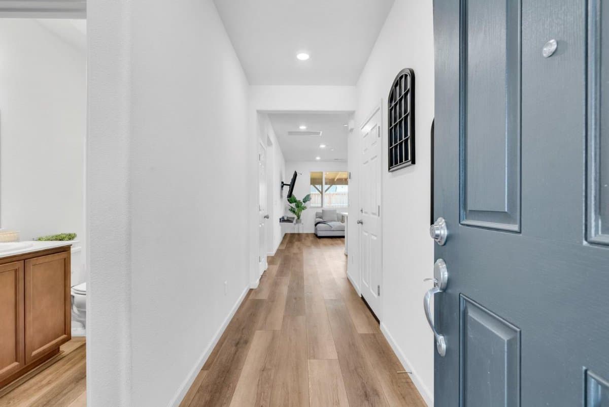 673 Dorset Drive - Photo 5