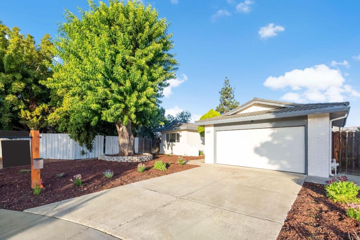 4559 Balmoral Park Court - Photo 3
