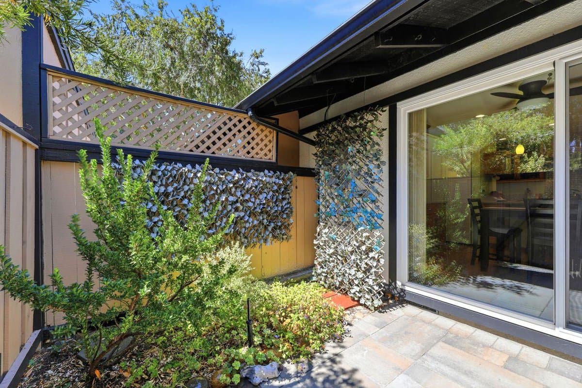 1115 Blackberry Terrace - Photo 4