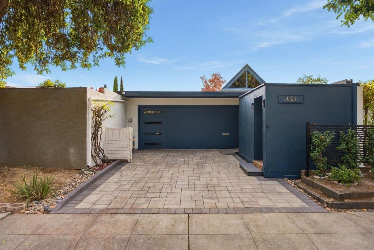 1024 East Evelyn Avenue - Photo 2