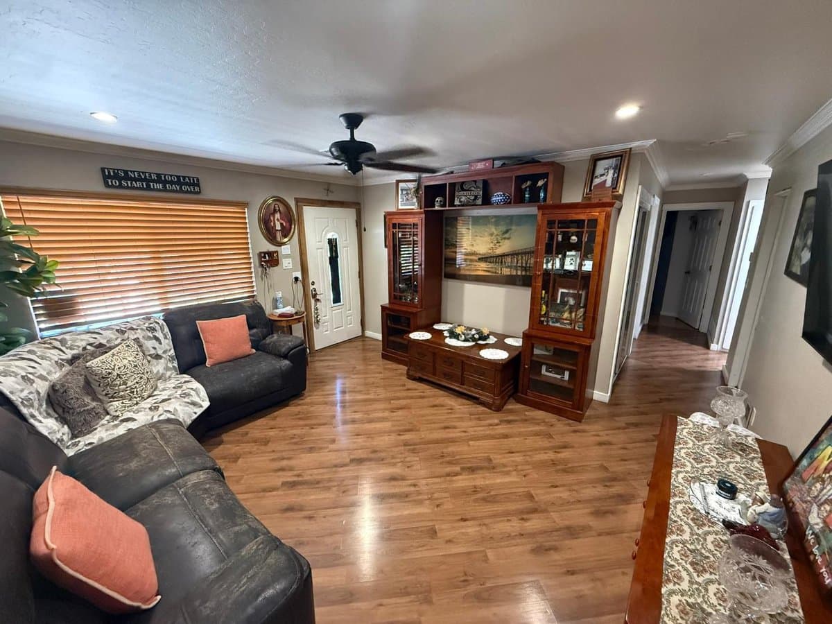 2440 Poplar Drive - Photo 5
