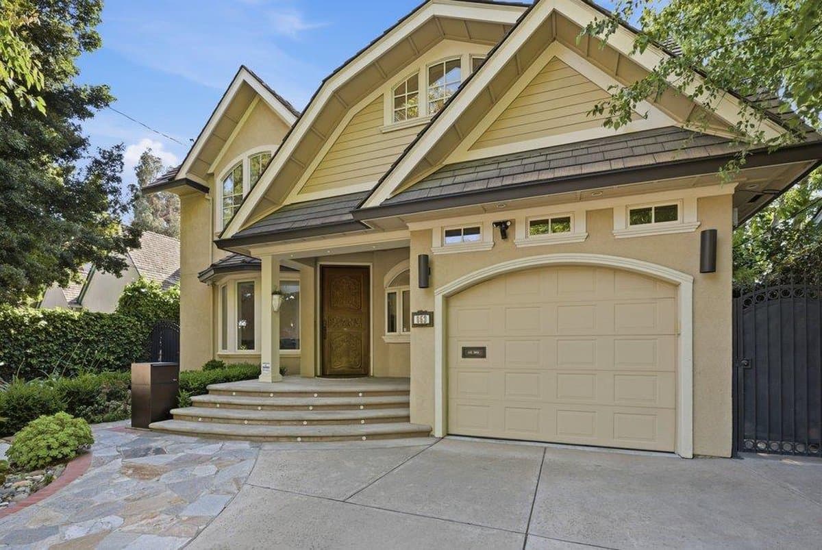 853 Riverside Drive - Photo 4