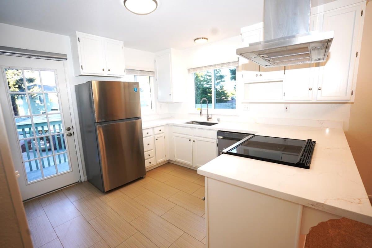 1713 Eastbrook Court - Photo 5
