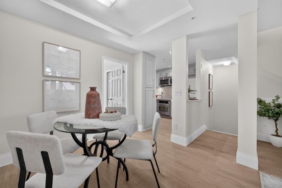 379 Dunsmuir Terrace #3 - Photo 5