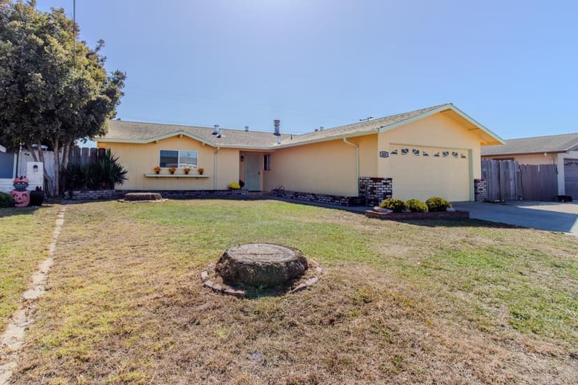 423 Pueblo Drive - Photo 1 of 8
