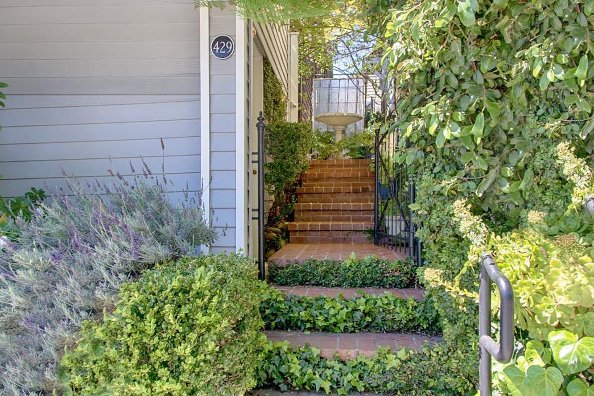 429 Capitola Avenue - Photo 4
