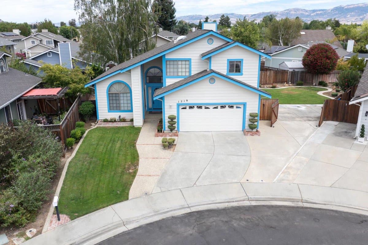 1219 Willow Court - Photo 2