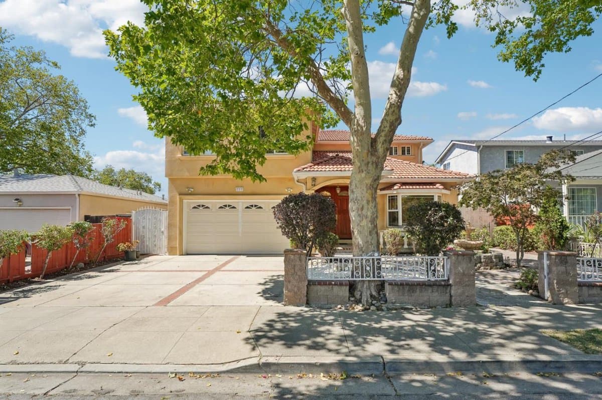 421 Escobar Street - Photo 3