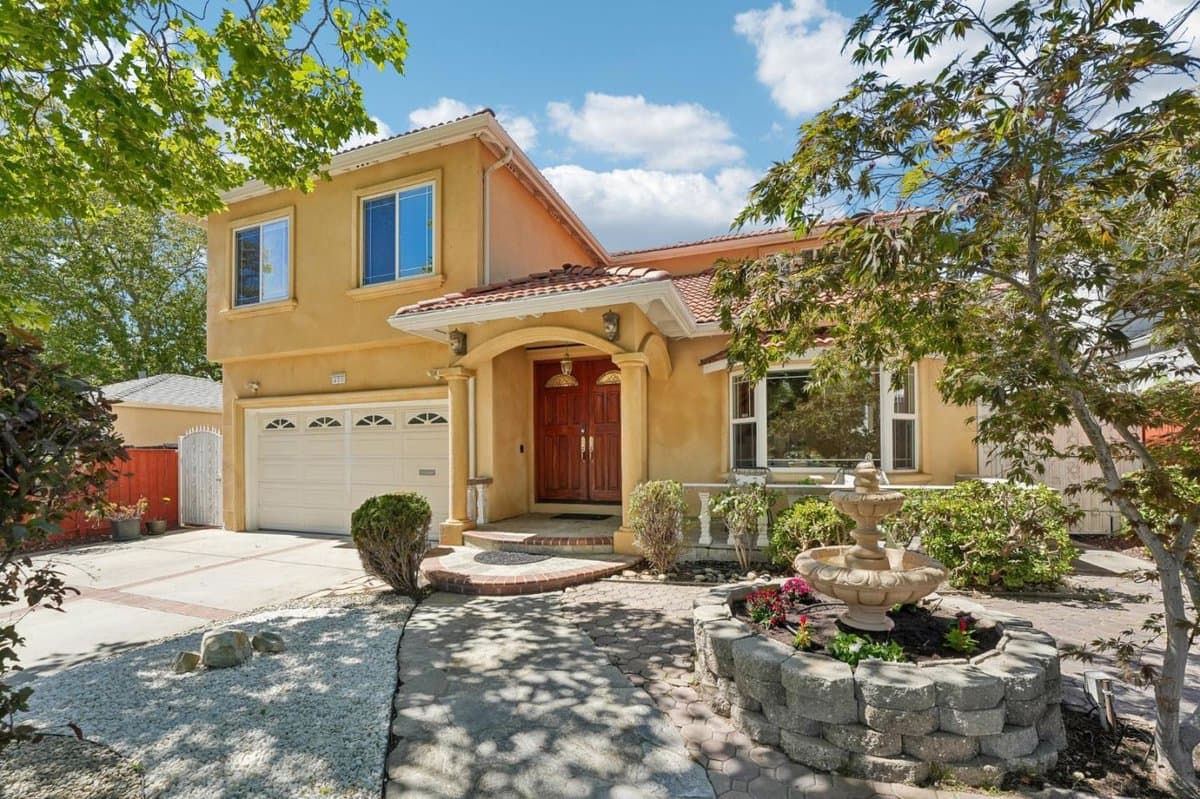 421 Escobar Street - Photo 4