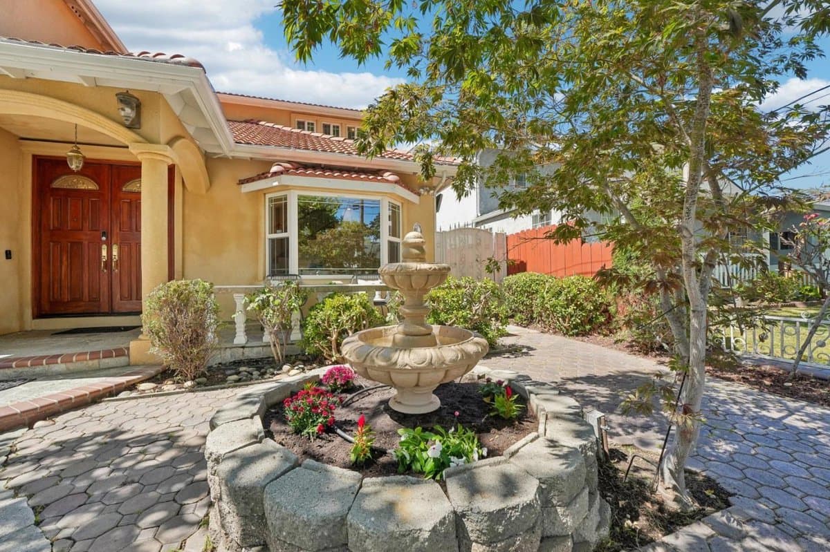 421 Escobar Street - Photo 5