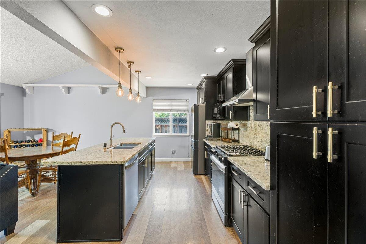 4584 Thousand Oaks Drive - Photo 3