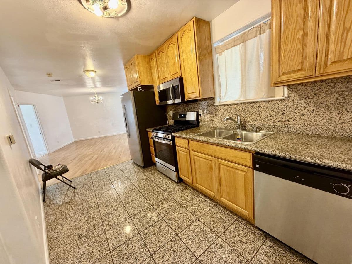 5301 Mission Street #1 - Photo 2