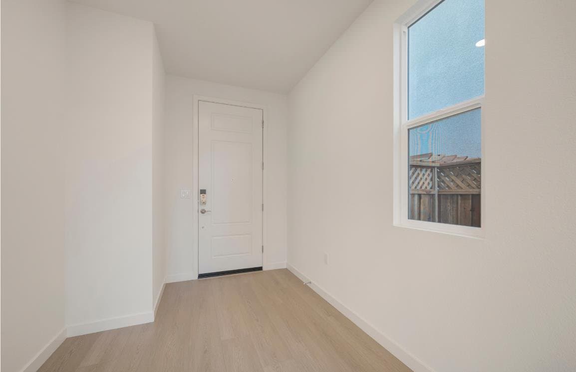 228 West Nasergholi Avenue - Photo 2