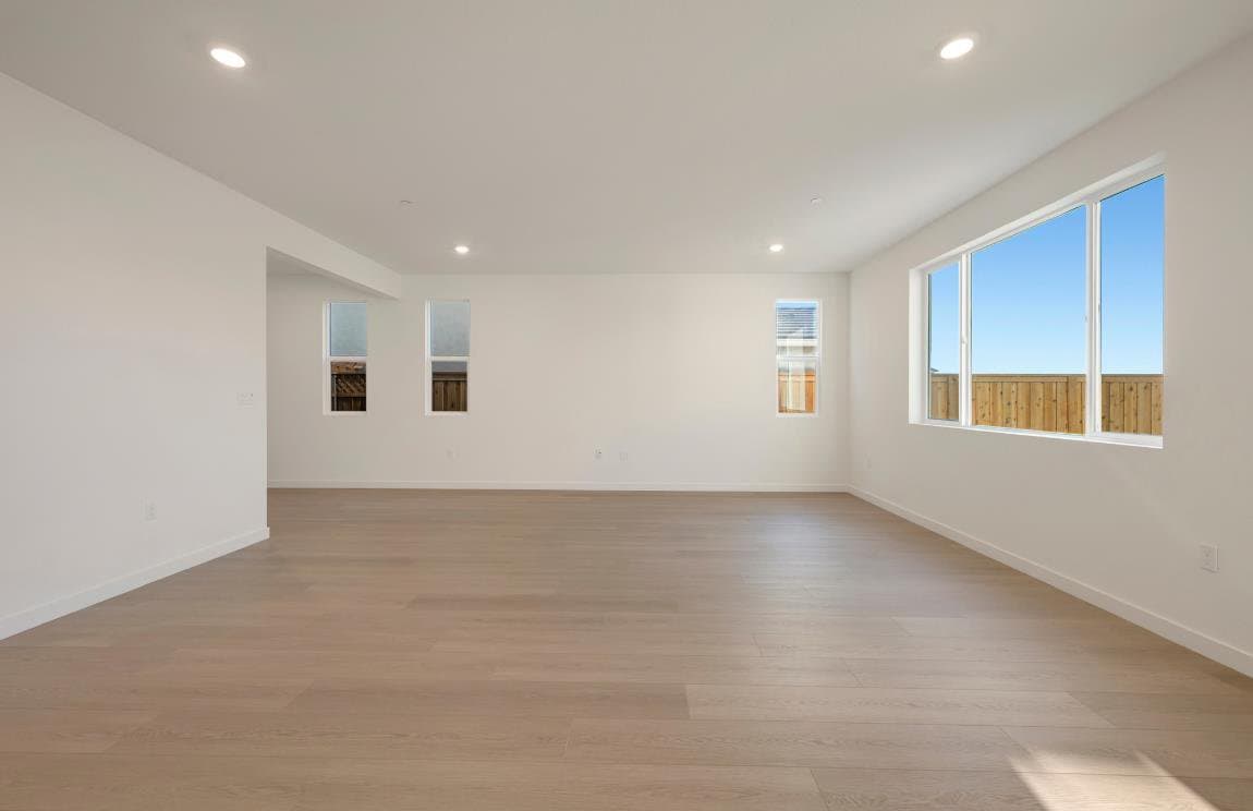 228 West Nasergholi Avenue - Photo 3