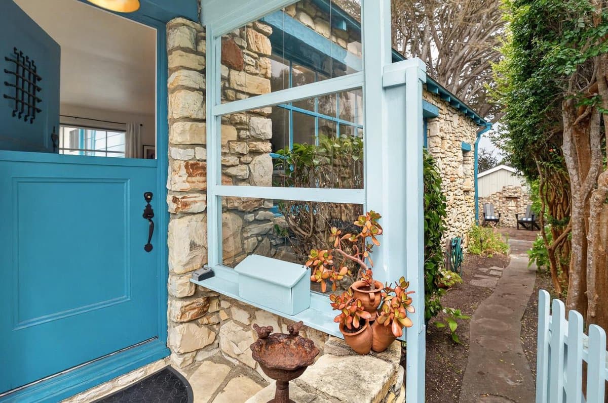 315 Cypress Avenue - Photo 3