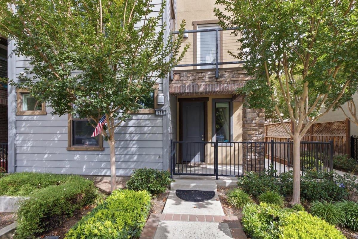 516 Palmer Avenue - Photo 1