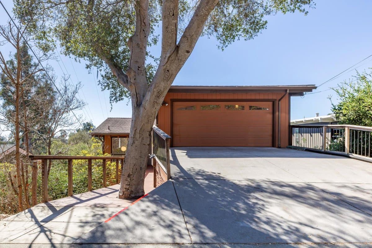 546 Monterey Drive - Photo 1