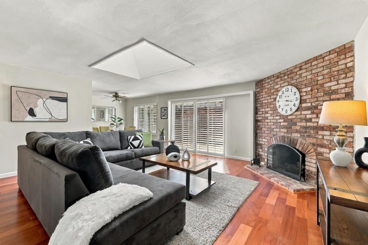 1054 Timber crest Drive - Photo 4