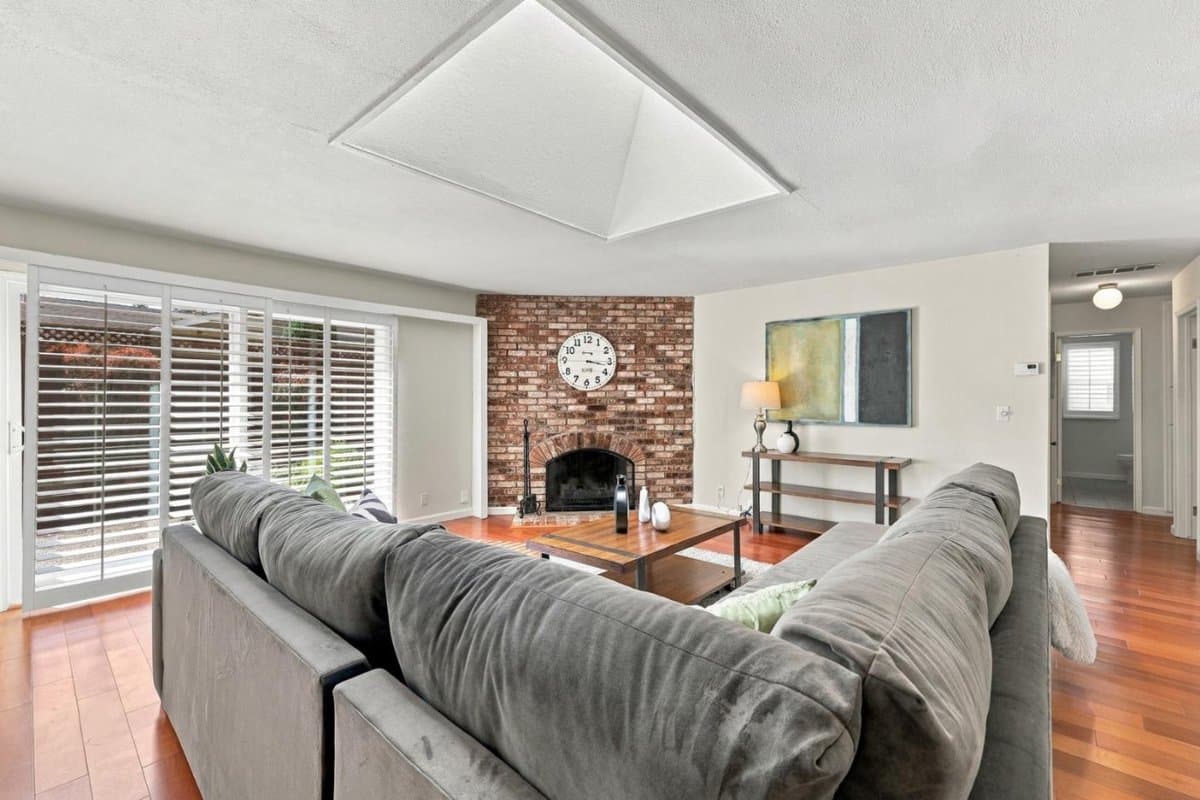1054 Timber crest Drive - Photo 5