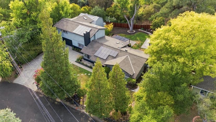 21 Russell Court - Photo 1 of 8