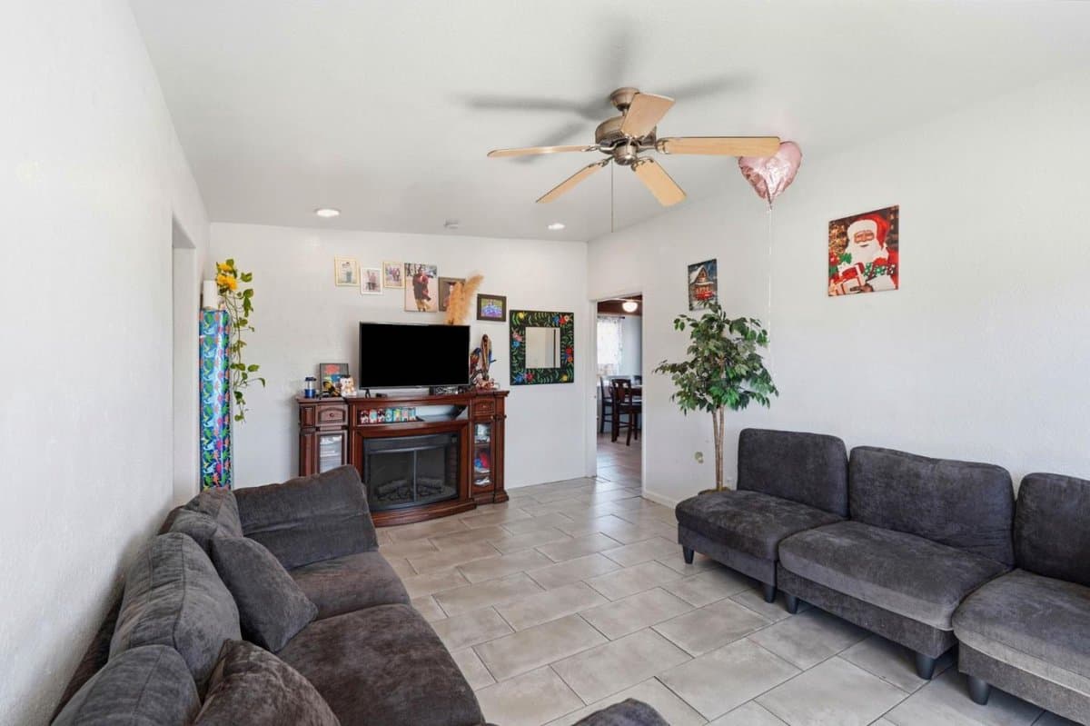 333 West 4th Street - Photo 5