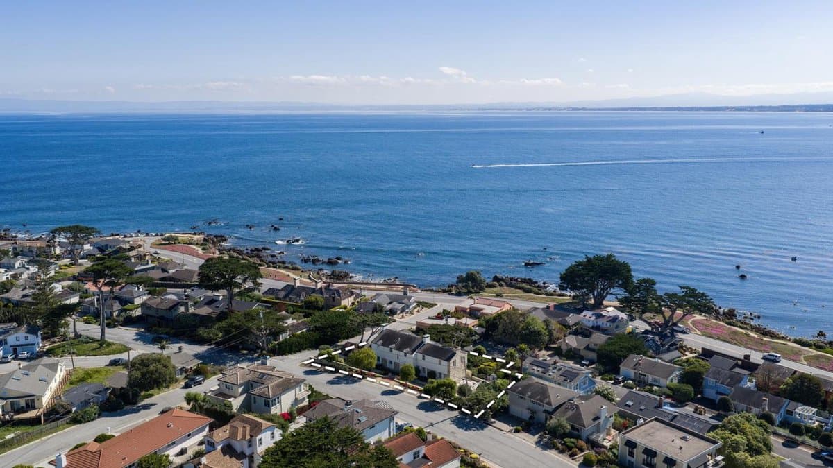 888 Del Monte Boulevard - Photo 2