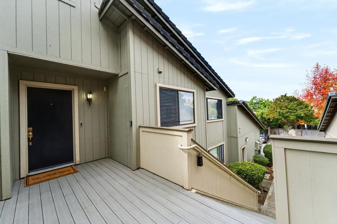 213 Del Monte Lane - Photo 2