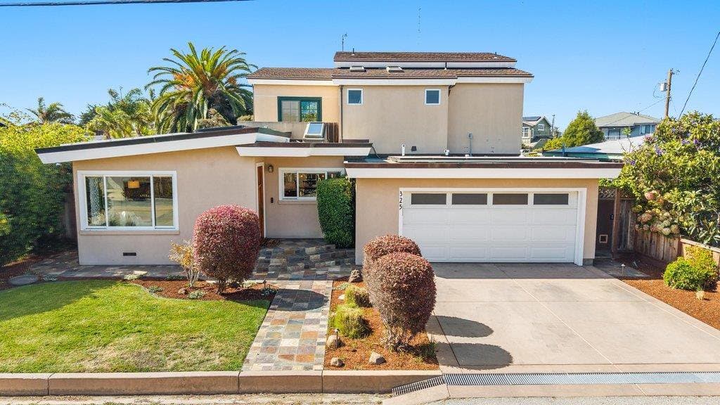 325 25th Avenue - Photo 2