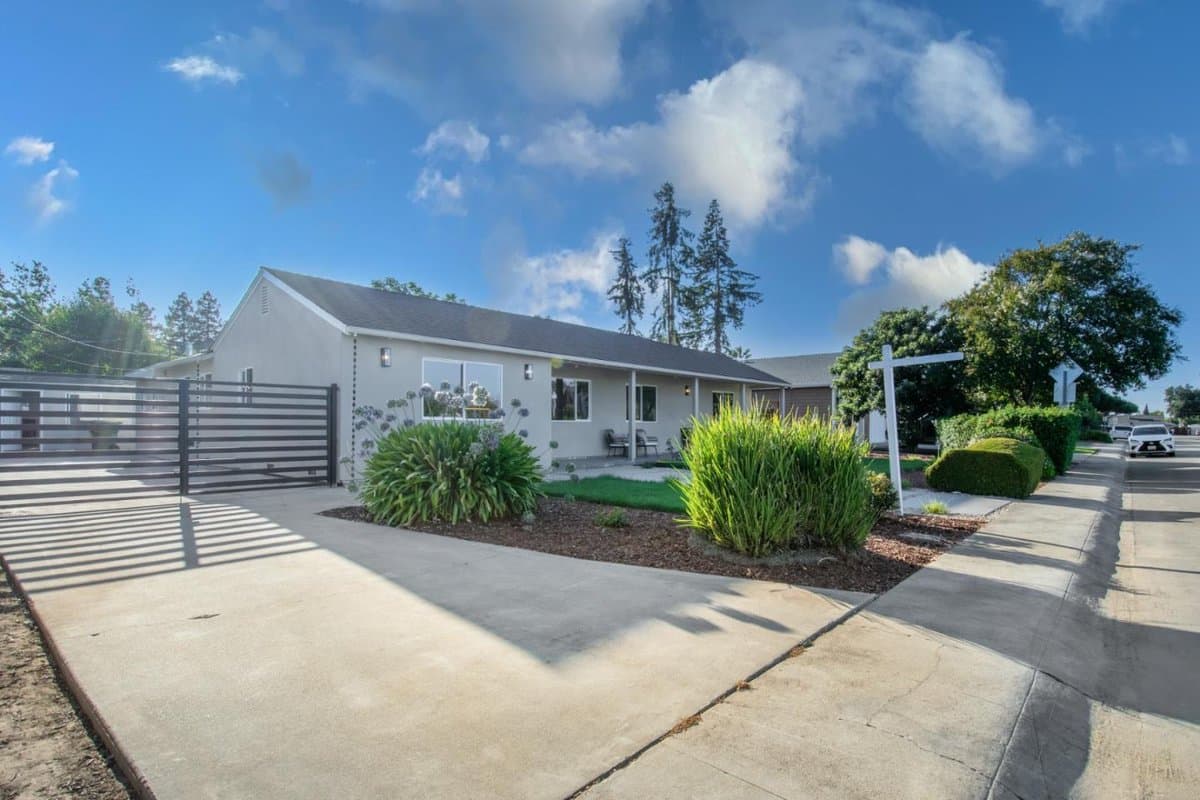 661 Empey Way - Photo 3