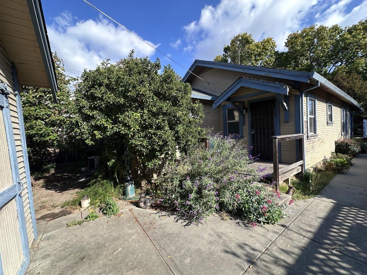 979 Longley Avenue - Photo 3