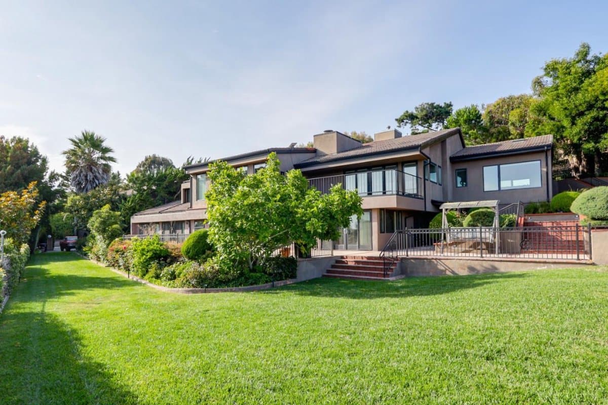 280 Round Hill Road - Photo 2