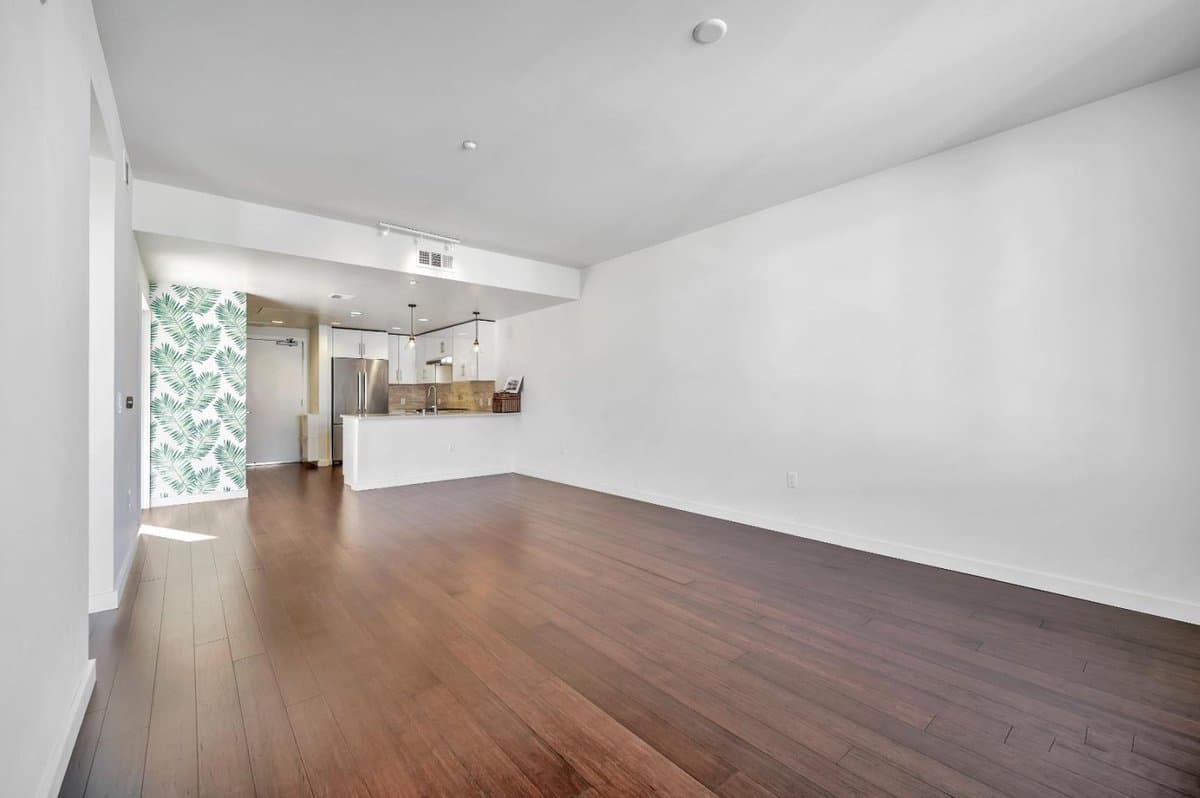 501 Hudson Avenue #304 - Photo 5