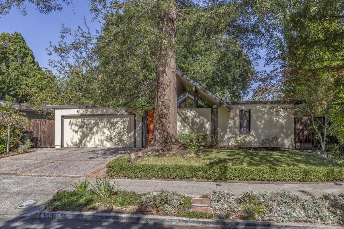 1037 Harker Avenue - Photo 1