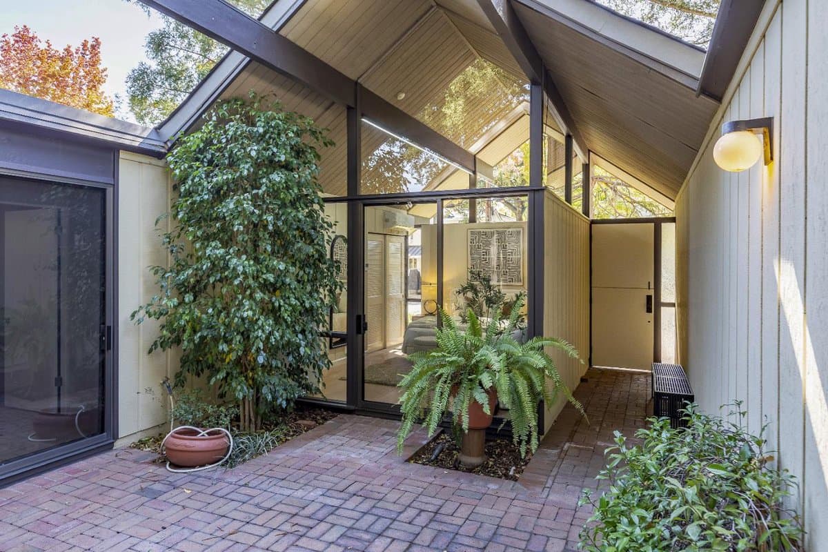 1037 Harker Avenue - Photo 4