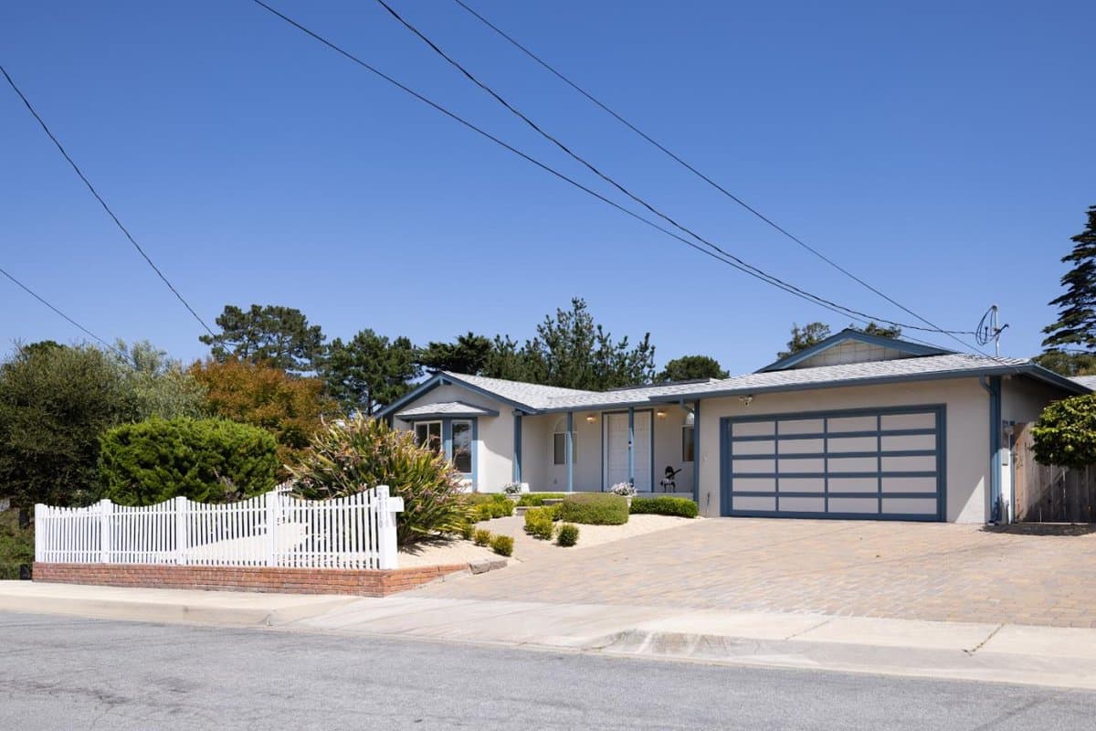 2110 Messina Place - Photo 1