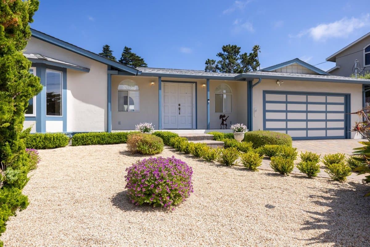 2110 Messina Place - Photo 2