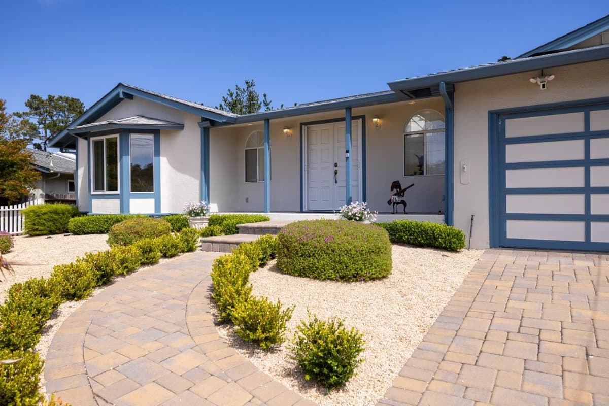 2110 Messina Place - Photo 3