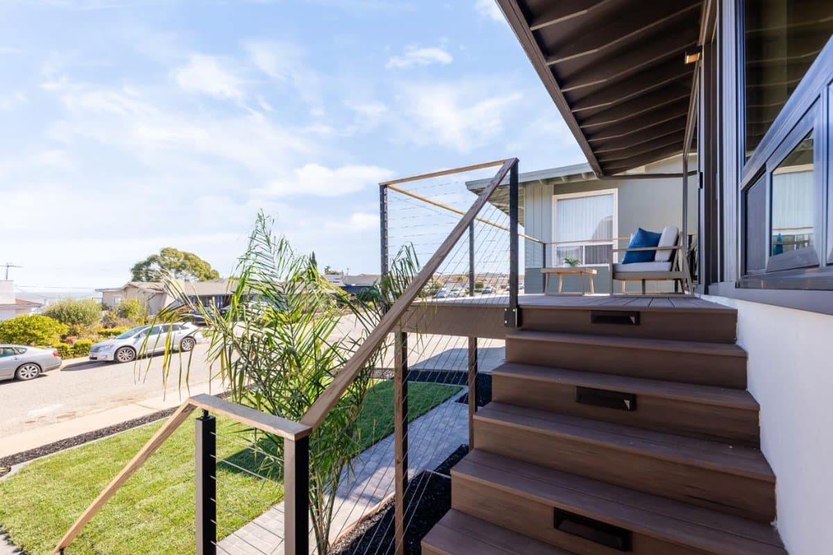 1041 Crestview Drive - Photo 5
