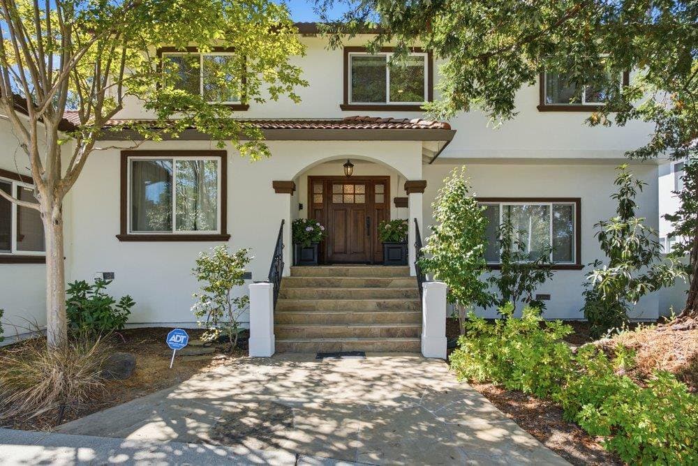 16215 Rose Avenue - Photo 1