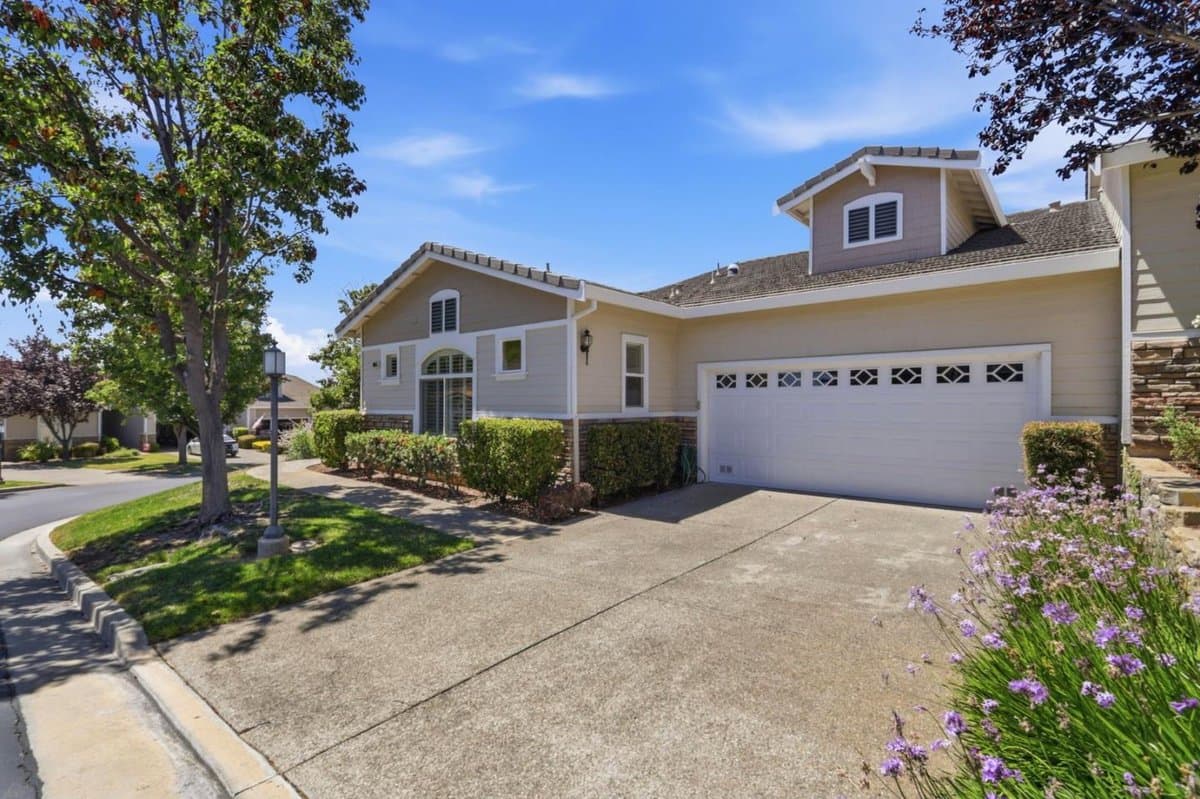 9066 Village View Loop - Photo 2