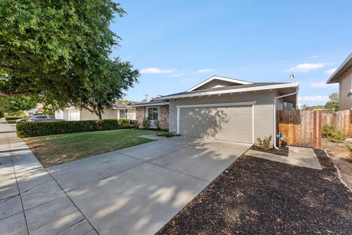 6021 Chesbro Avenue - Photo 2