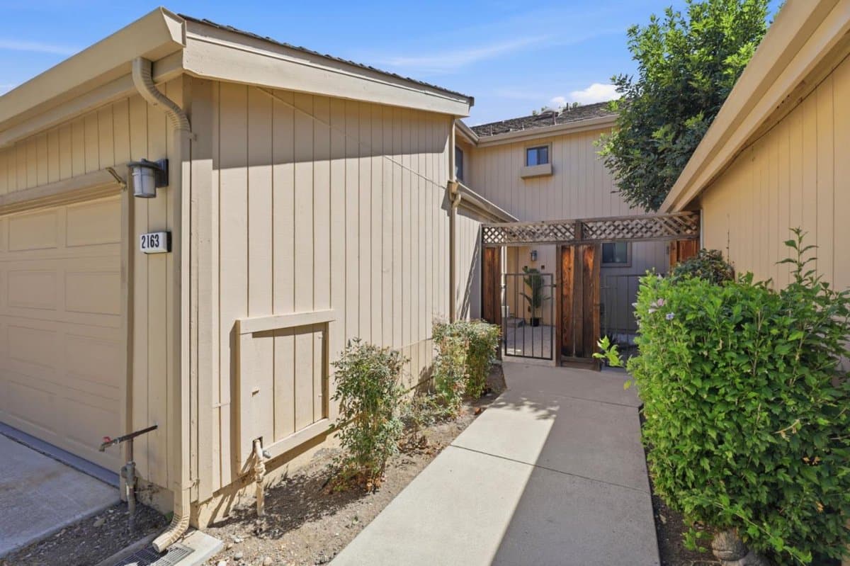 2163 Darnis Circle - Photo 2