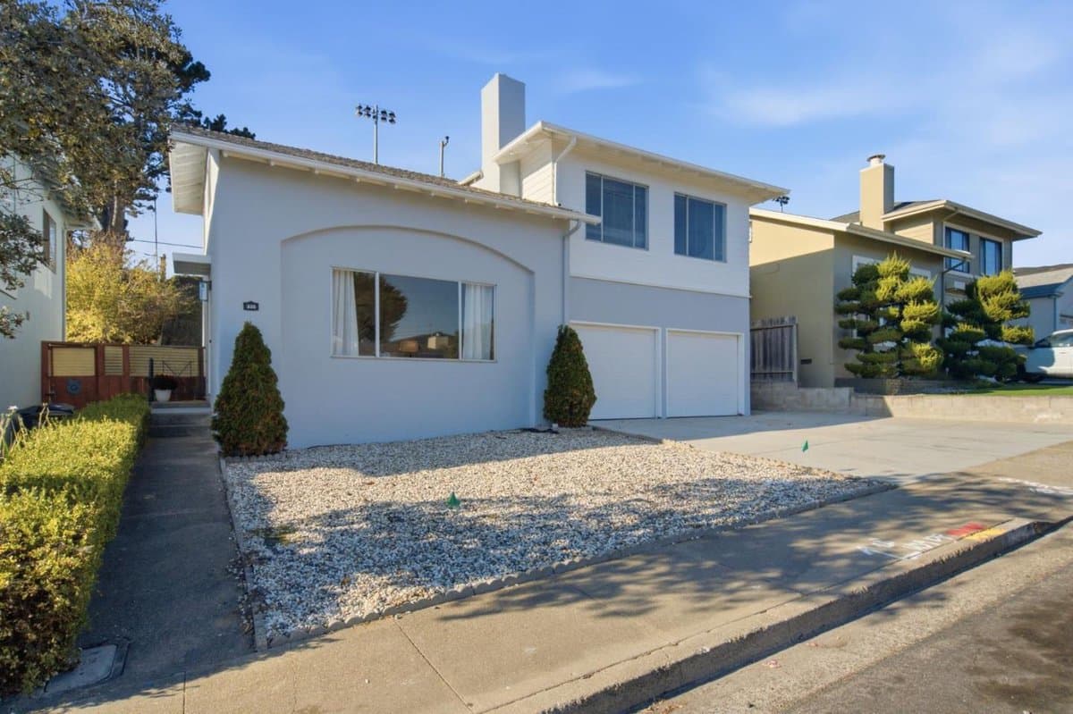335 Evergreen Drive - Photo 1