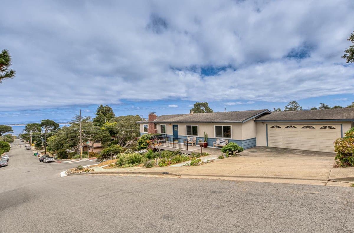 1321 Hoffman Avenue - Photo 1