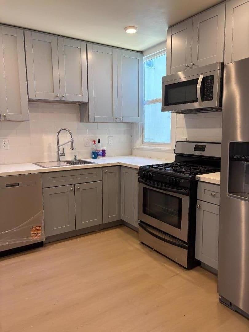 688 Morse Street - Photo 4