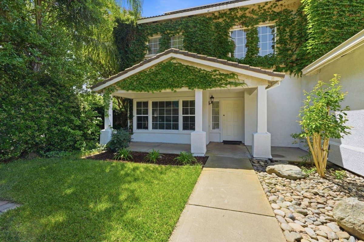3712 Bold Ruler Court - Photo 2